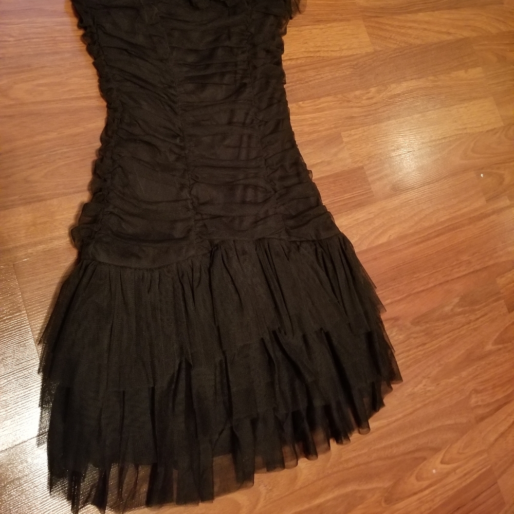 Dress - Picture 3 of 4